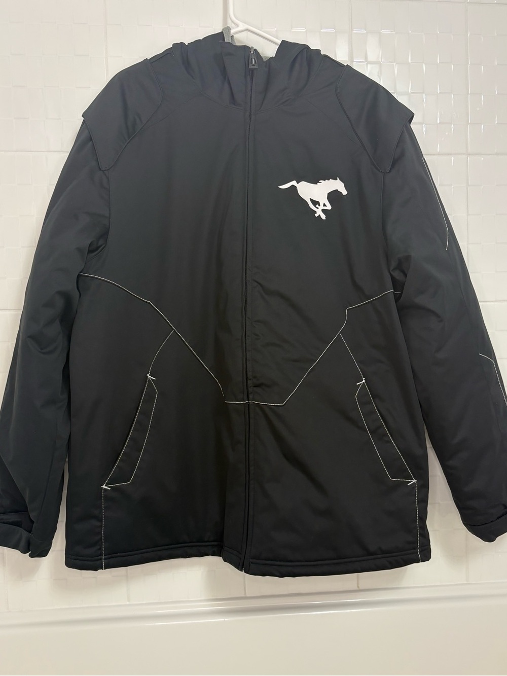 Men’s CFL x Reebok black CALGARY STAMPEDERS CFL hooded soft-shell jacket size Lg